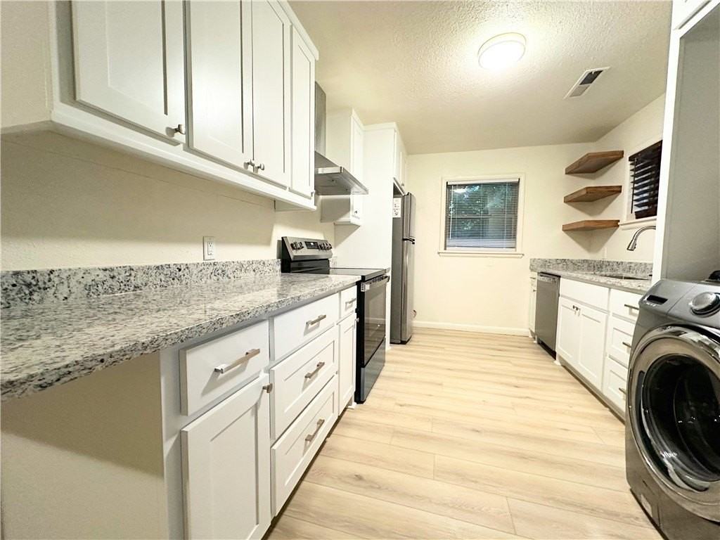 515 N Fallin Ave - Photo 3 of 24