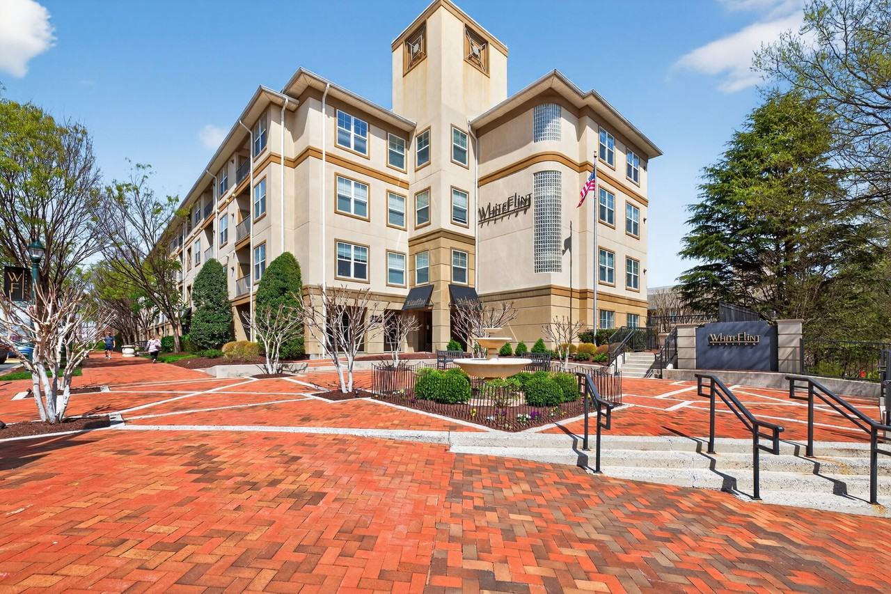 11800 Old Georgetown Rd #1