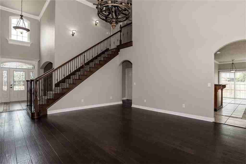 601 Auburn St - Photo 6 of 50