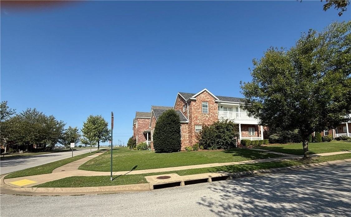 422 Jtl Pkwy - Photo 5 of 49