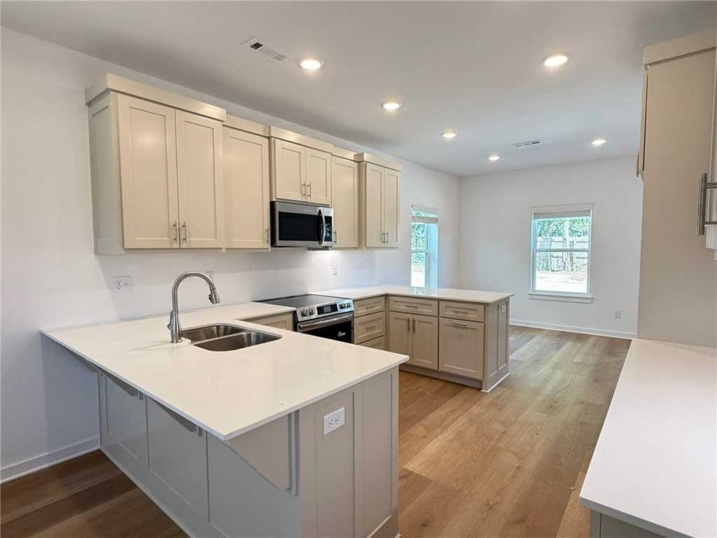 832 S Dockery Ln #2 - Photo 5 of 22