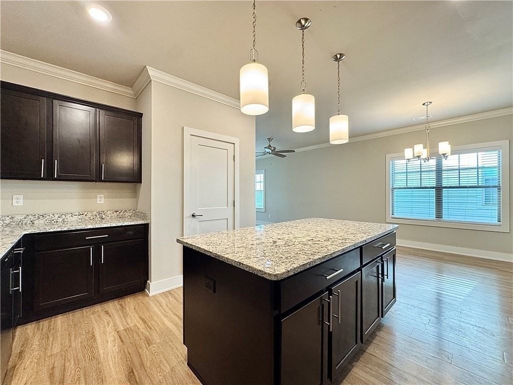 707 Ne Heights Ln - Photo 7 of 37