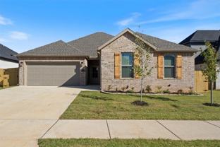 7004 Sw Basswood Ave - Photo 1 of 1