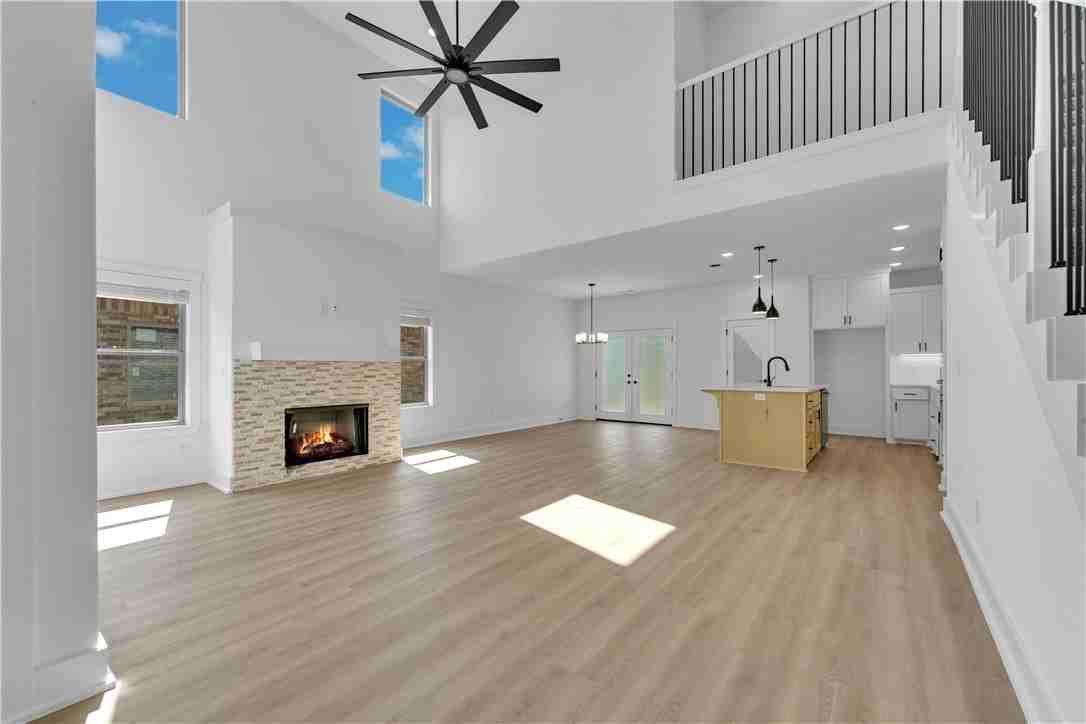 7001 Sw Basswood Ave - Photo 2 of 23