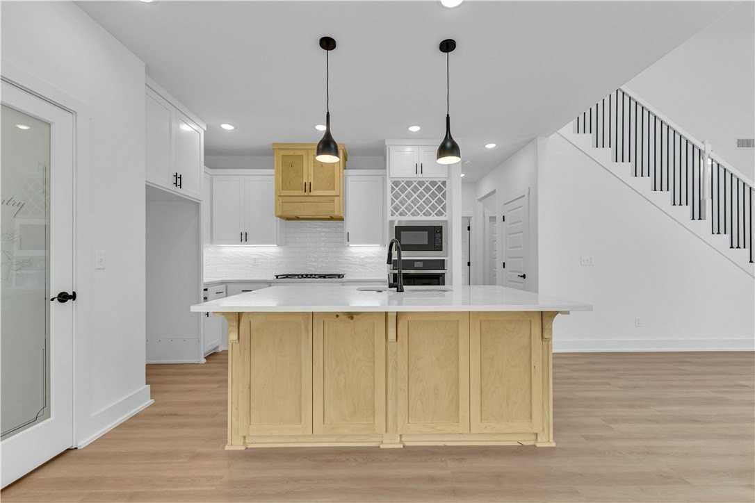 7001 Sw Basswood Ave - Photo 4 of 23