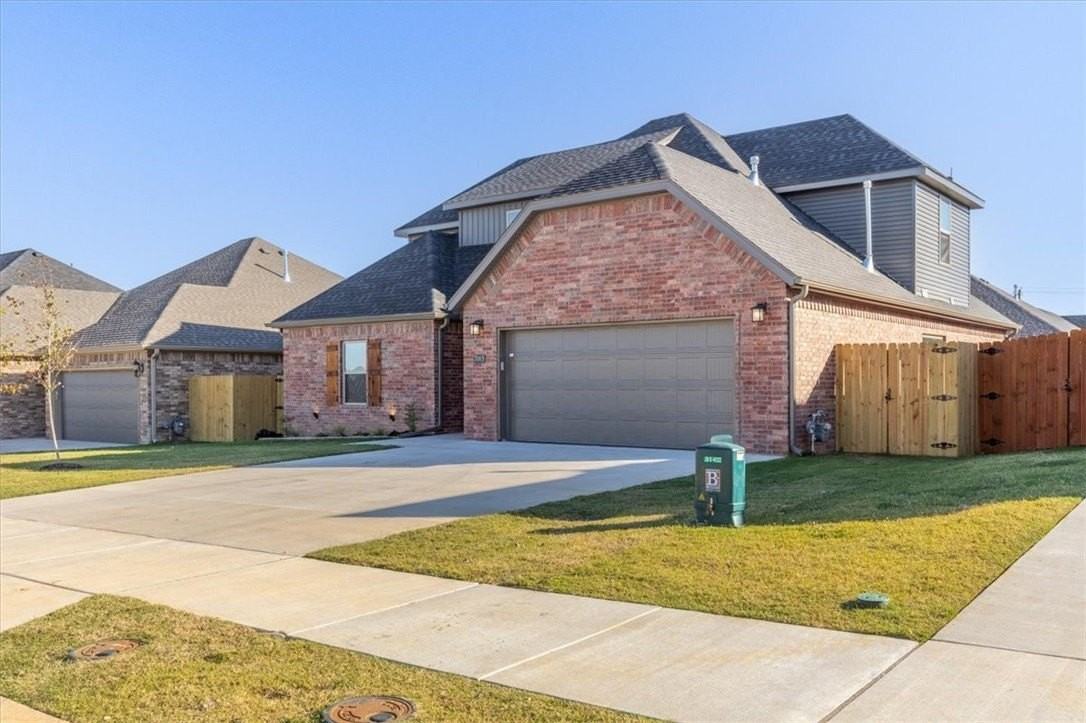 7005 Sw High Meadow Blvd - Photo 2 of 33
