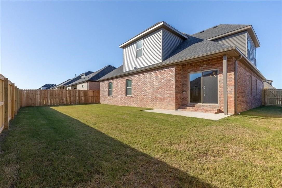 7005 Sw High Meadow Blvd - Photo 7 of 33