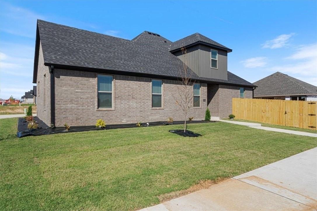 6900 Sw High Meadow Blvd - Photo 2 of 22