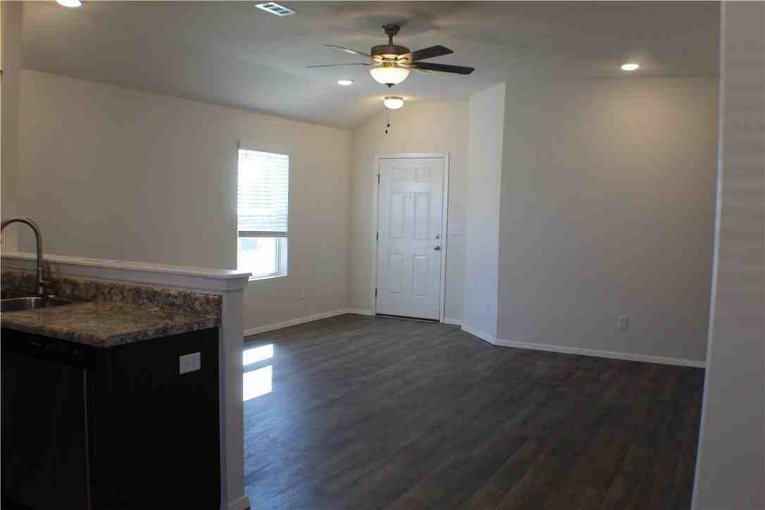 1078 E Sparrow Cir - Photo 4 of 17