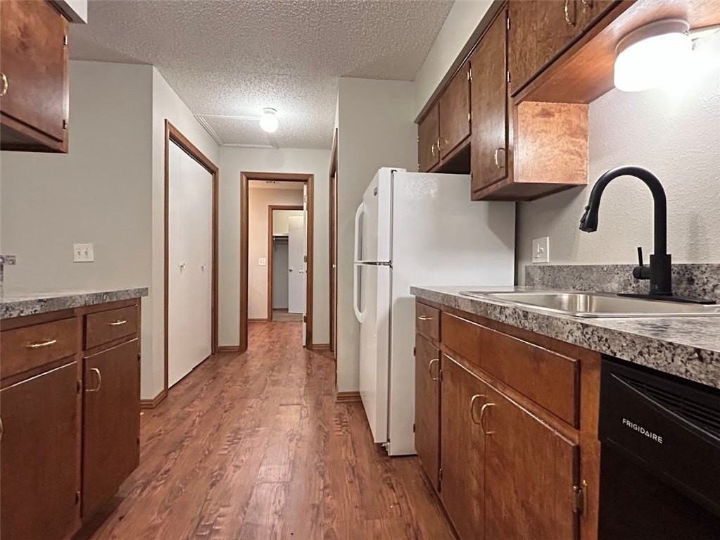 1650 N Sang Ave #203 - Photo 2 of 8