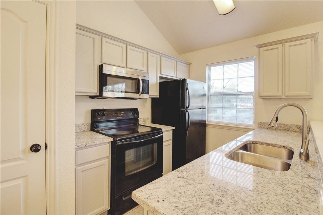 767 W Sandy Beach Ln - Photo 5 of 19