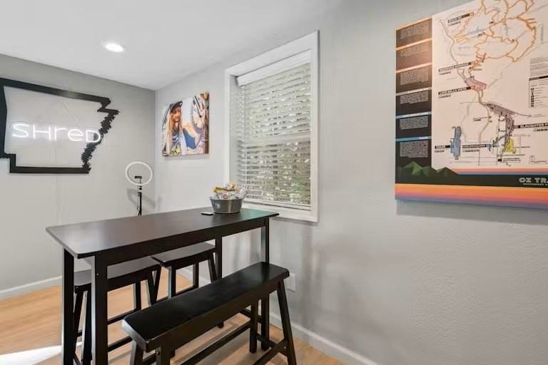 15 Churchill Dr - Photo 4 of 24