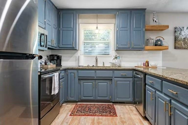 15 Churchill Dr - Photo 5 of 24