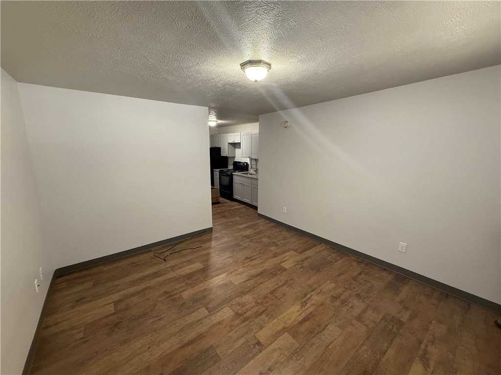 269 E Pickens Rd #1 - Photo 2 of 4