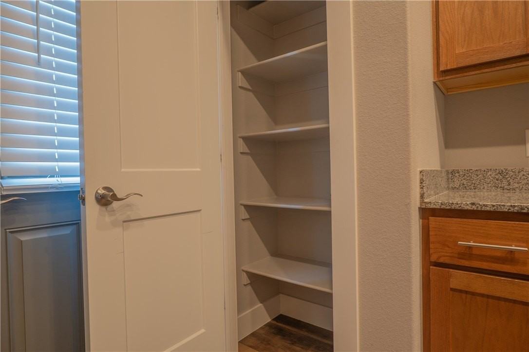 1723 Booker Cir - Photo 6 of 20