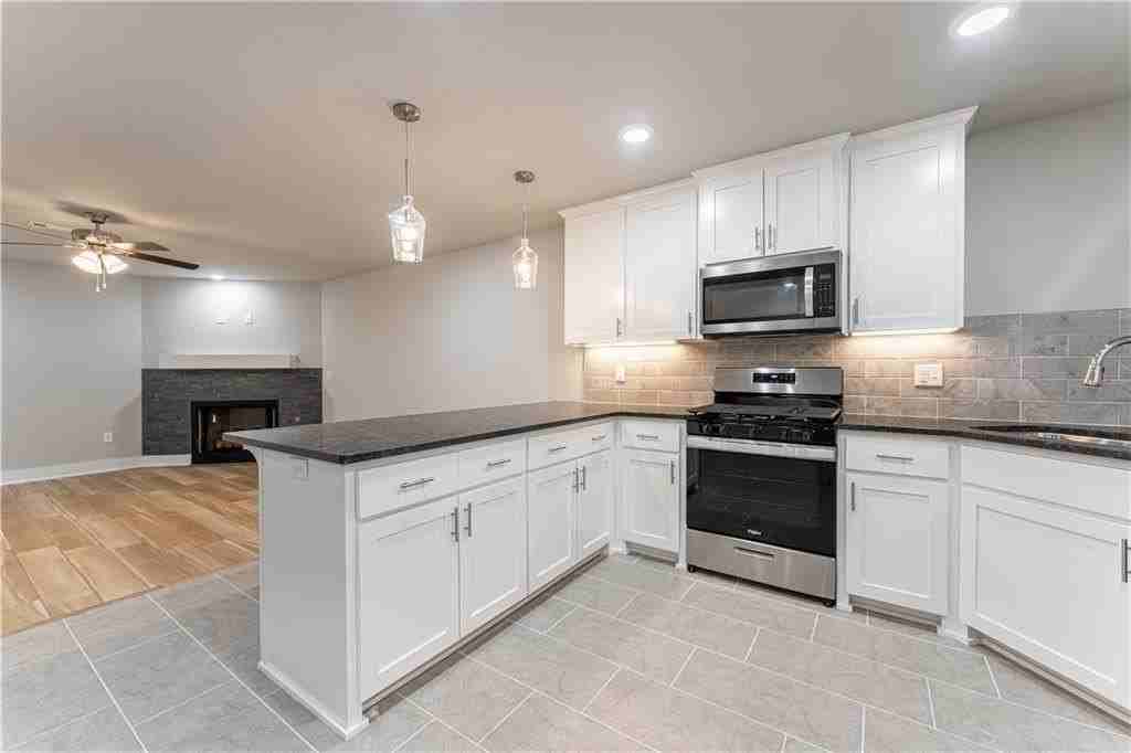 503 W Arkansas St - Photo 7 of 32