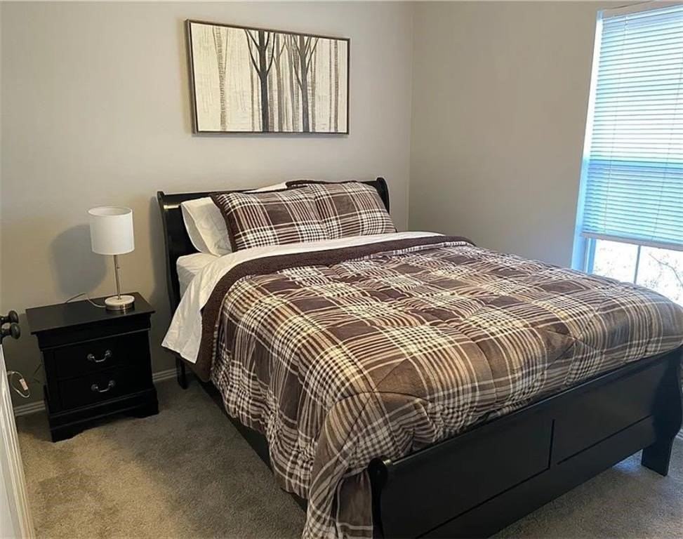 826 W Peachtree Dr - Photo 5 of 12