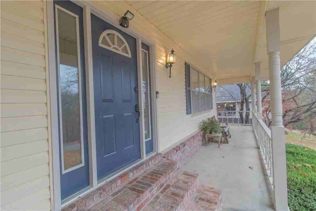 15284 Putman Rd - Photo 5 of 30