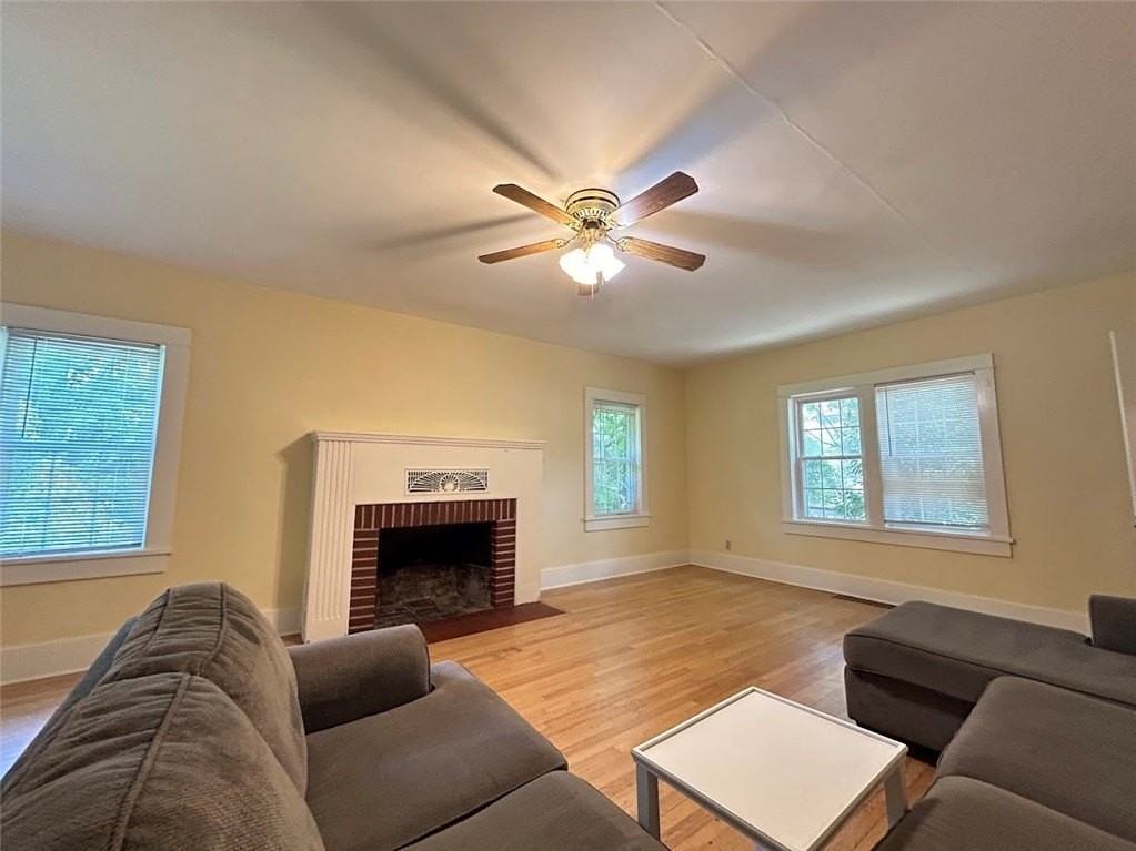 1055 N Pollard Ave - Photo 5 of 17