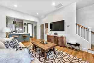 394 S Hill Ave - Photo 1 of 1