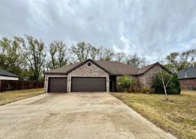 featured image of 386 E Hayes St