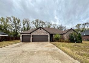 386 E Hayes St - Photo 1 of 1