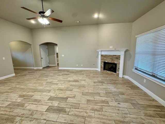 386 E Hayes St - Photo 4 of 19