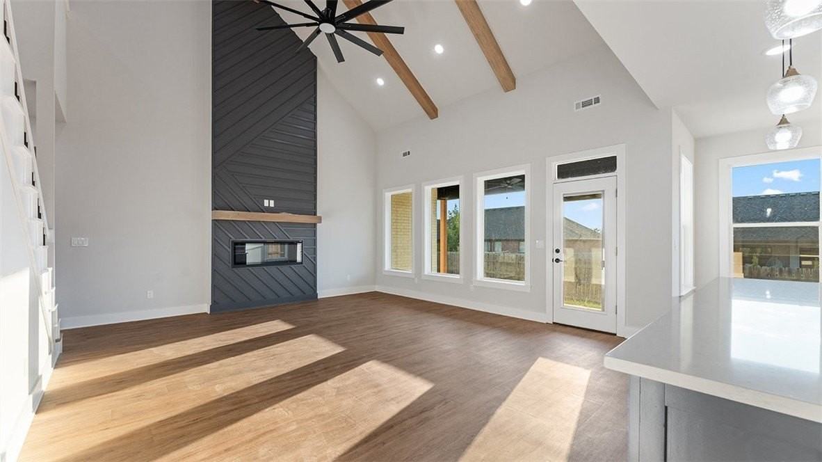 1831 Utopia St - Photo 2 of 15