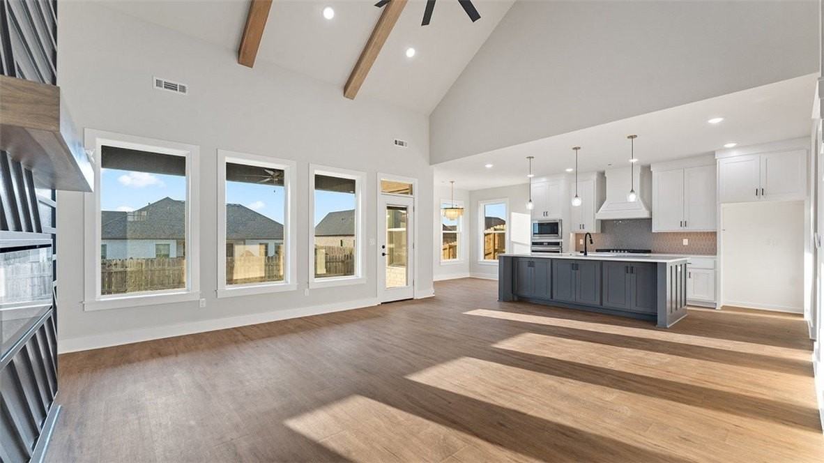 1831 Utopia St - Photo 3 of 15