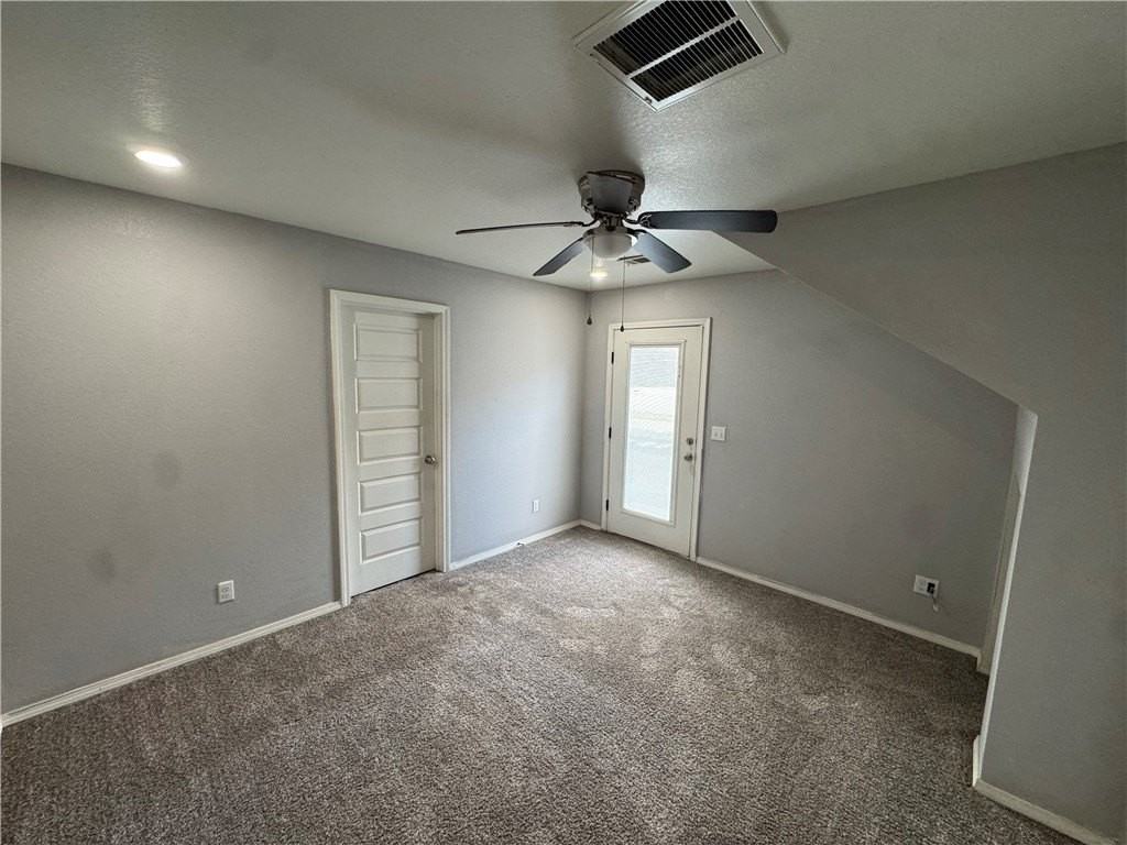 1520 S Razorback Rd - Photo 6 of 21