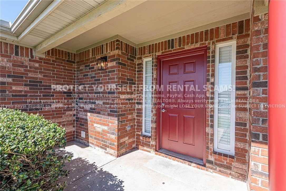 3806 Sw Hansom Loop - Photo 3 of 18