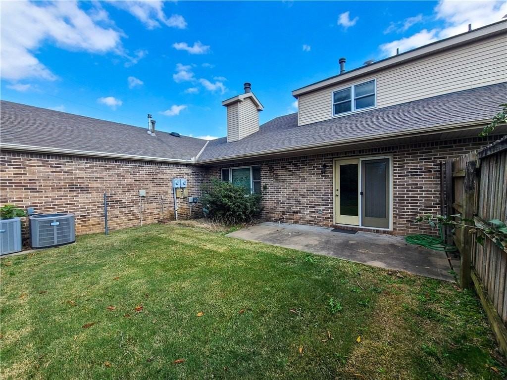 1020 W Cypress St Apt 2 #2 - Photo 3 of 19