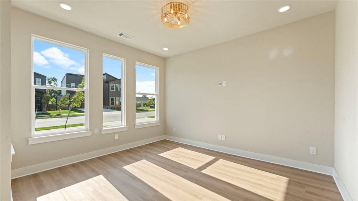 1303 Sw Journey Ln - Photo 3 of 28