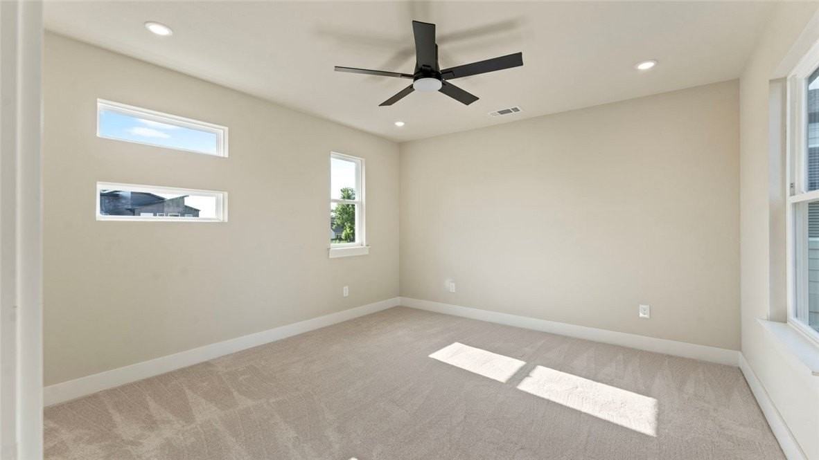 1303 Sw Journey Ln - Photo 4 of 28