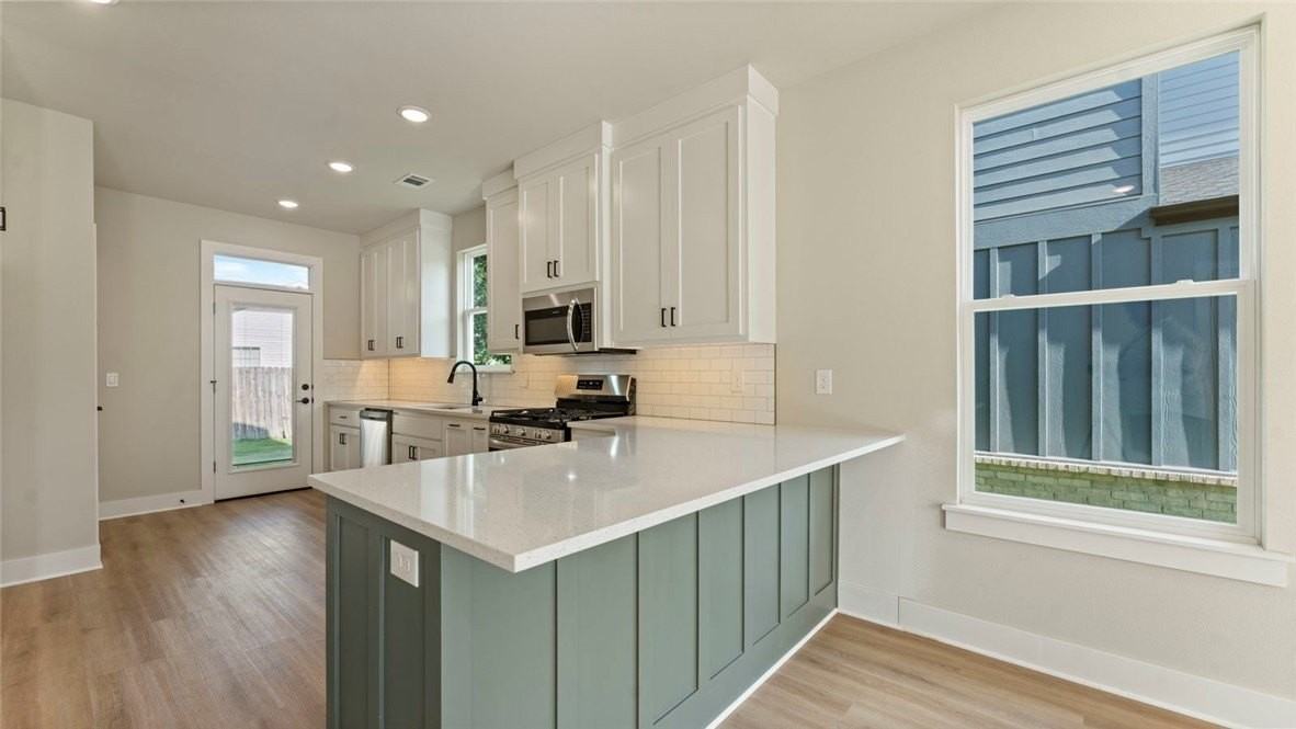 1303 Sw Journey Ln - Photo 7 of 28