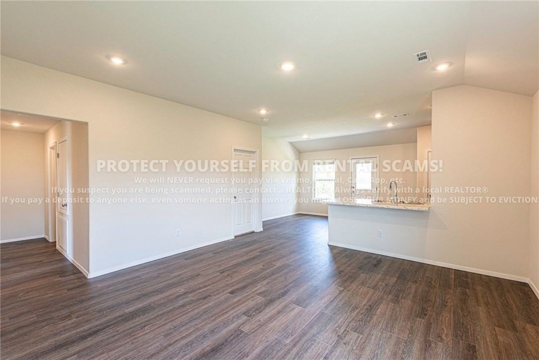 968 S Brambling Ln - Photo 5 of 16