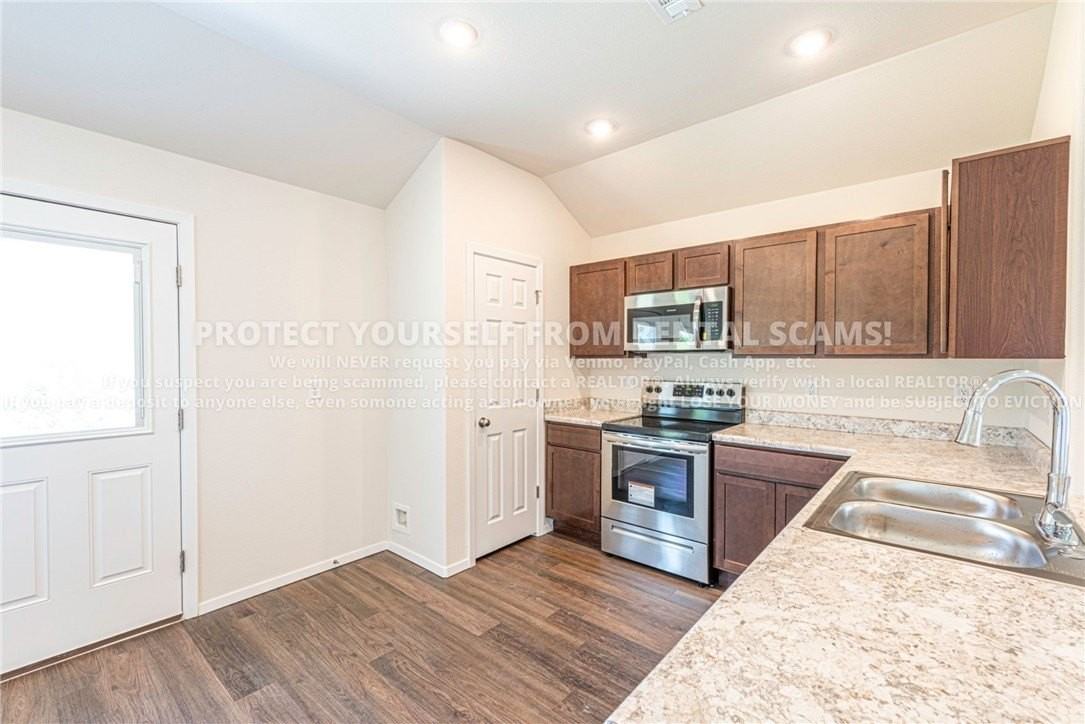 968 S Brambling Ln - Photo 6 of 16