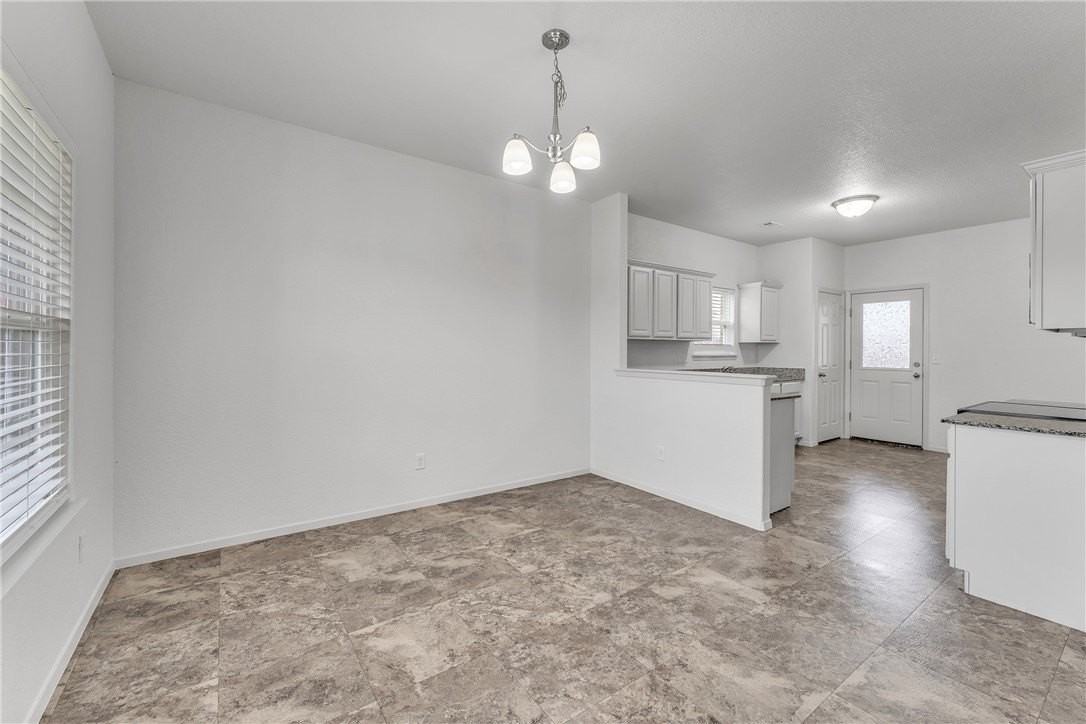 4404 Sw Gallatine Ave - Photo 6 of 25