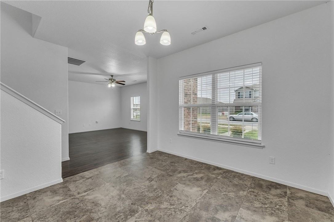 4404 Sw Gallatine Ave - Photo 7 of 25