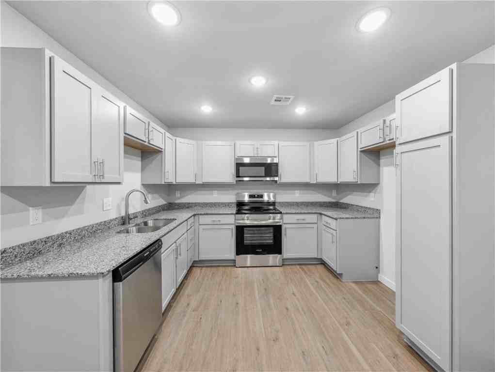 6501 Nw Kathleen St - Photo 6 of 20