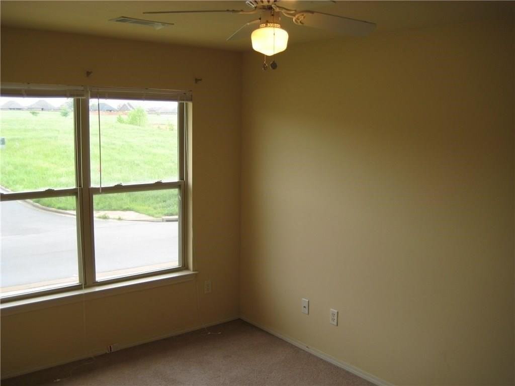 3404 Sw Deerfield Blvd #2 - Photo 7 of 13