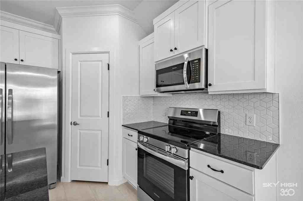 293 W Tyler Rd - Photo 6 of 26