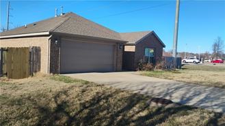 100 Willow Dr - Photo 1 of 1