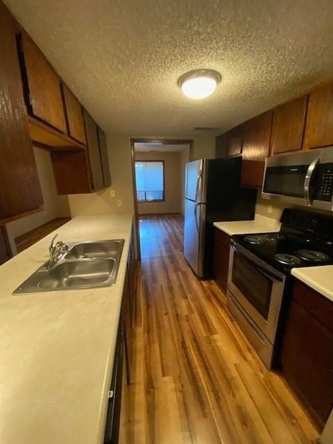 776 N Storer Ave - Photo 4 of 17