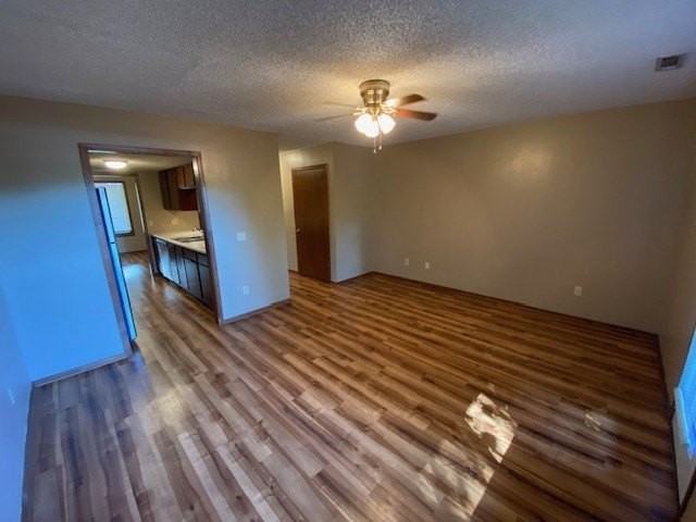 776 N Storer Ave - Photo 6 of 17