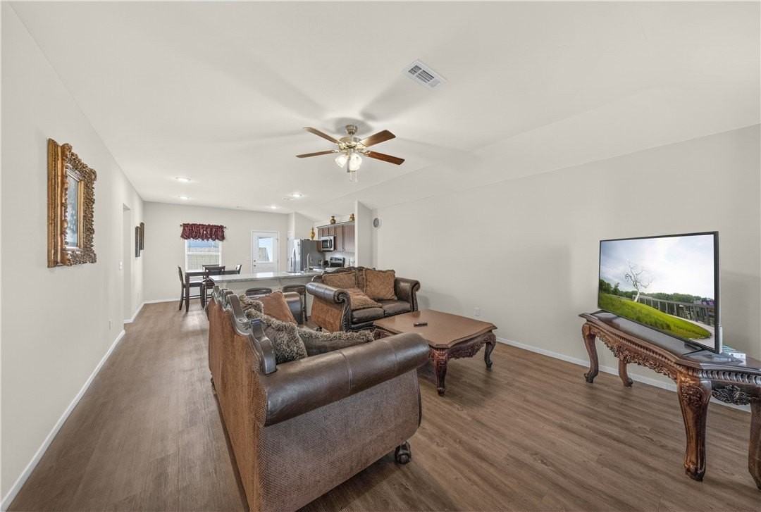 8110 Dogwood Dr - Photo 4 of 34