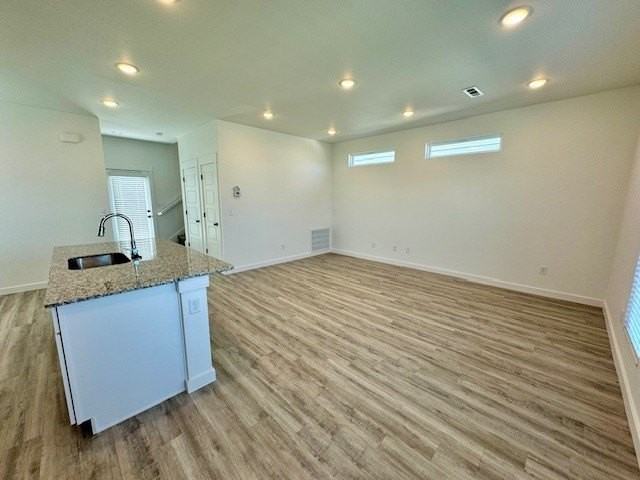 661 St Charles Pl - Photo 3 of 18