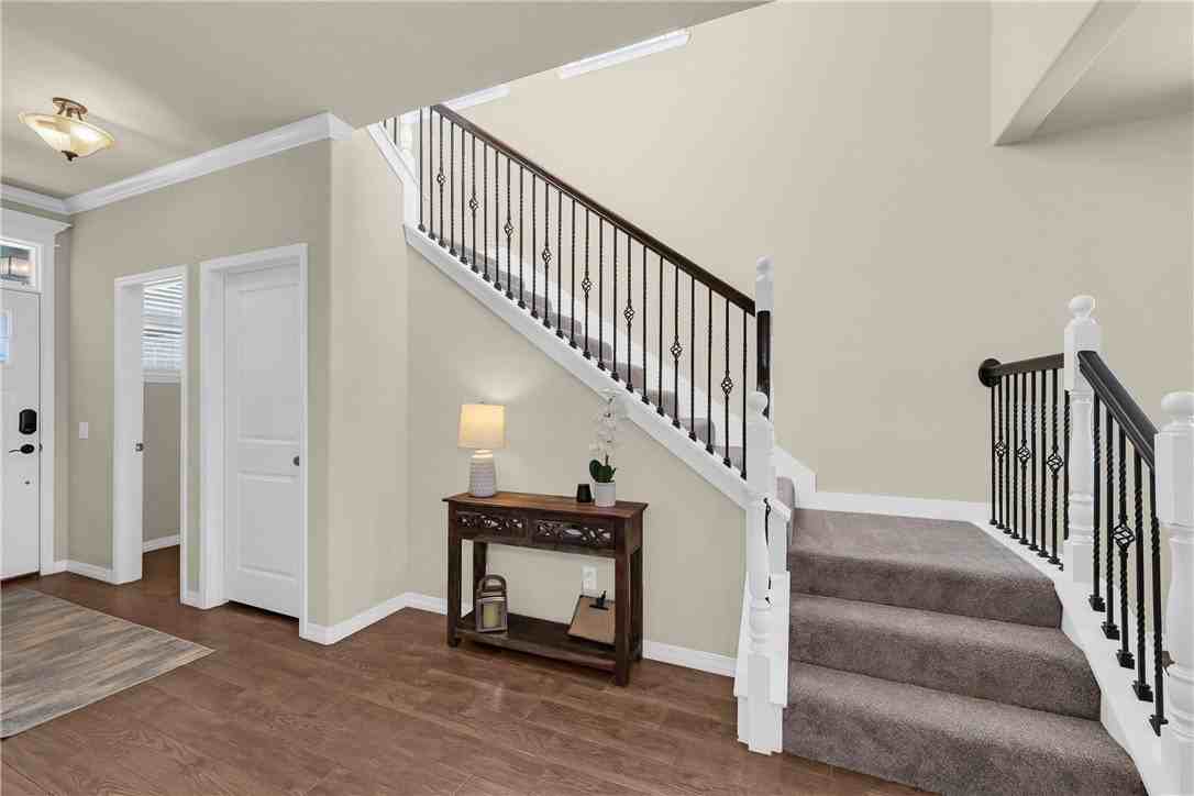 442 Sw Glover St - Photo 7 of 34