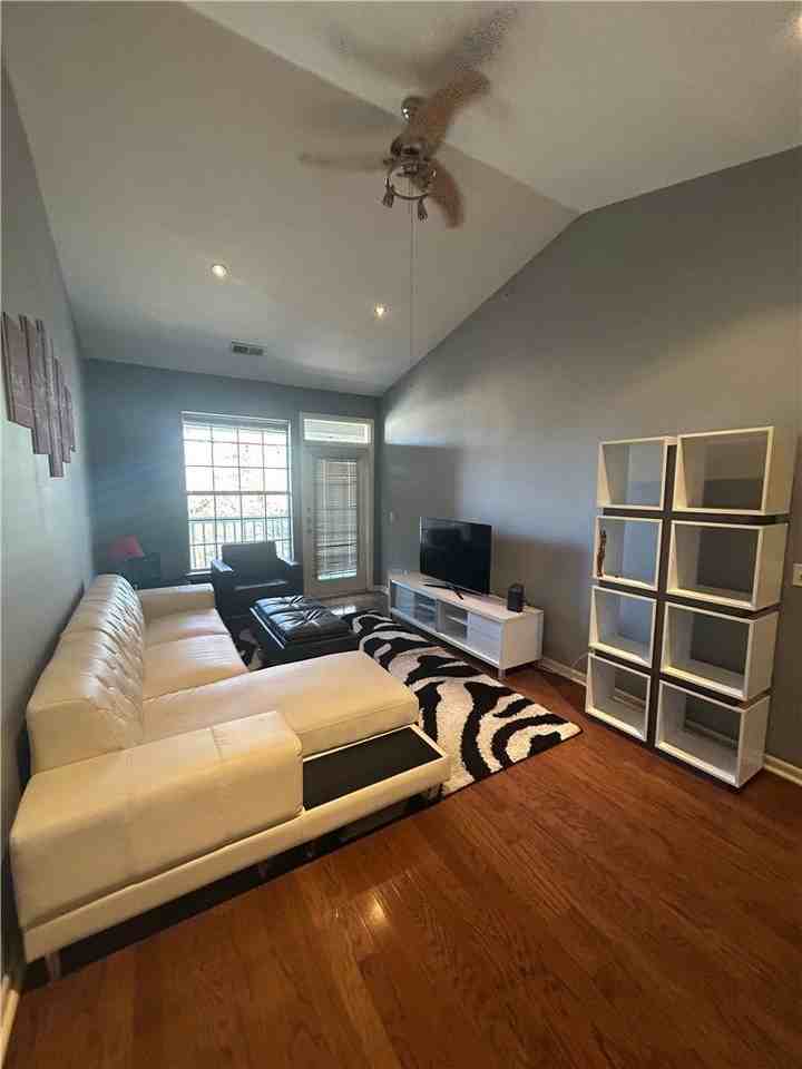 4230 Nw Meadow Creek Cir #306 - Photo 3 of 11