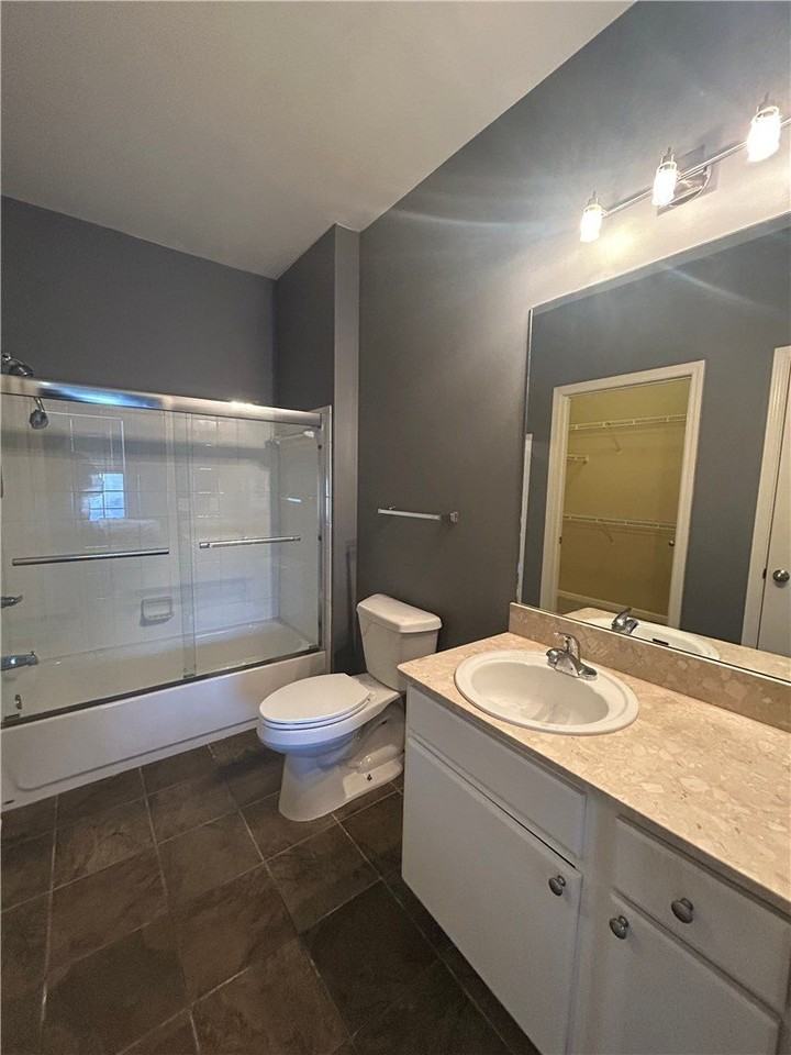 4230 Nw Meadow Creek Cir #306 - Photo 6 of 11